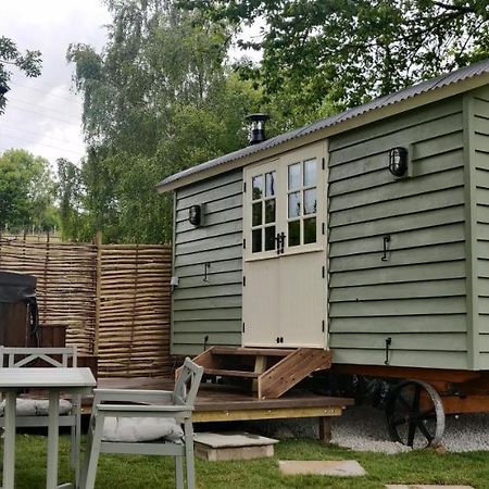 Romantic Shepherds Hut With Stunning Sunsets Hollingbourne Buitenkant foto